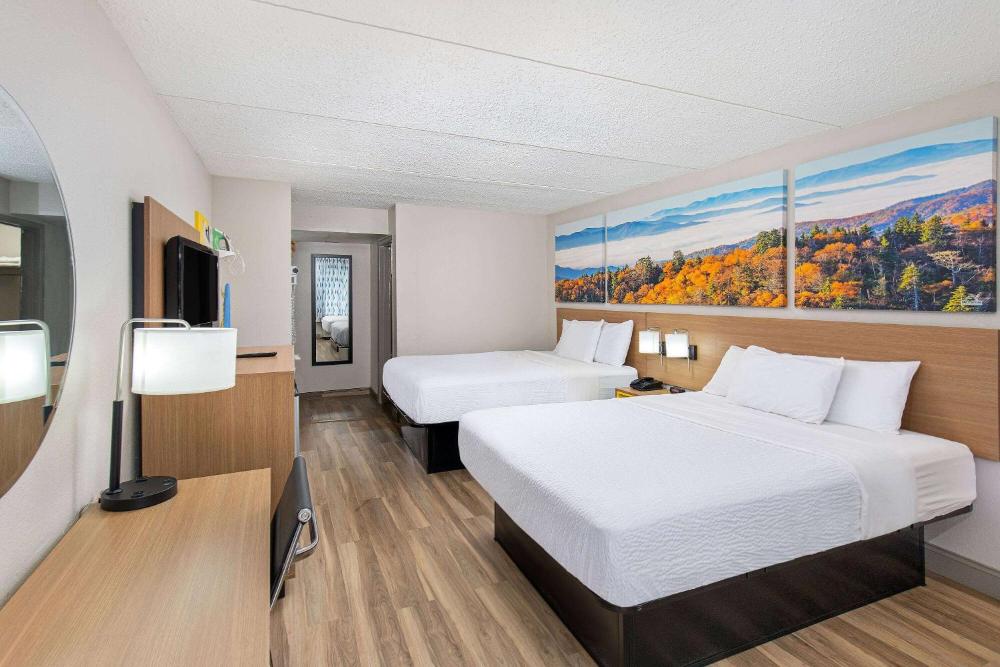 Double Room with Two Double Beds - Non-Smoking interior